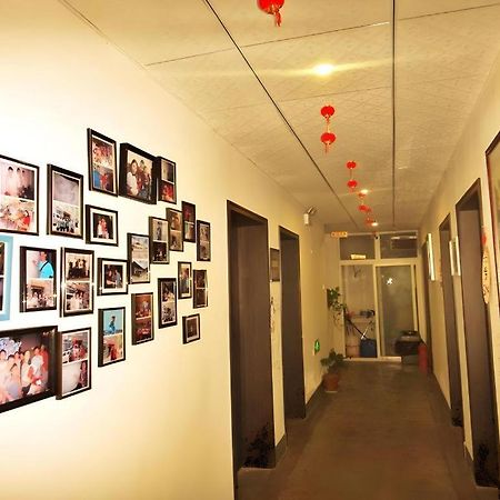 Xian Facebook Youth Hostel Сиань Экстерьер фото