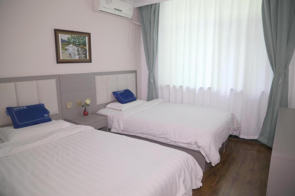 Xian Facebook Youth Hostel Сиань Экстерьер фото