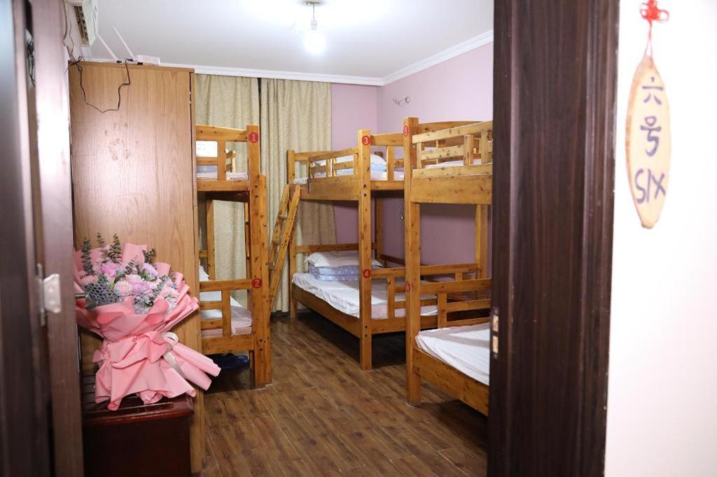 Xian Facebook Youth Hostel Сиань Экстерьер фото