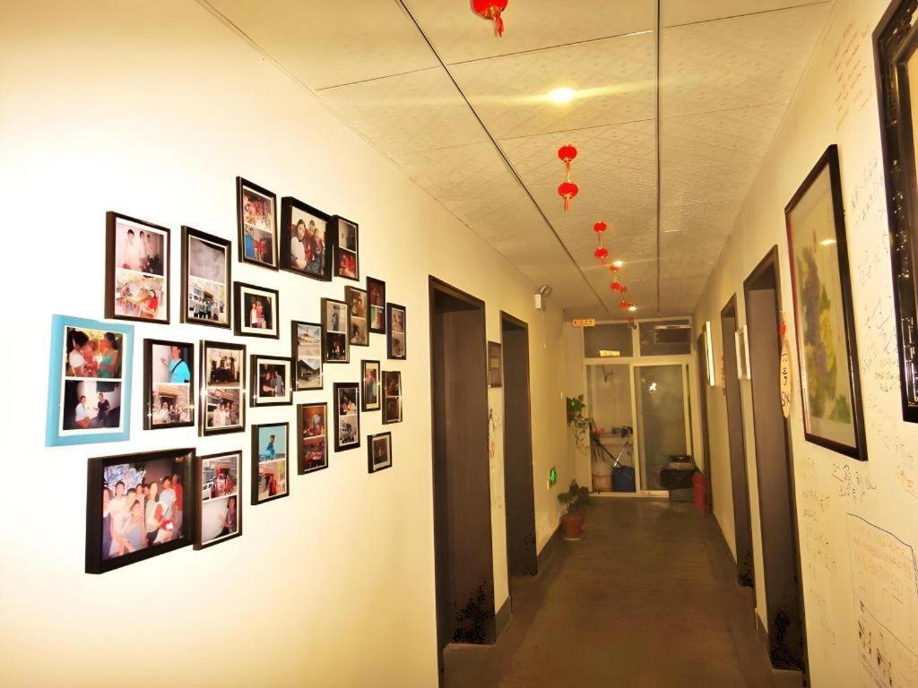 Xian Facebook Youth Hostel Сиань Экстерьер фото