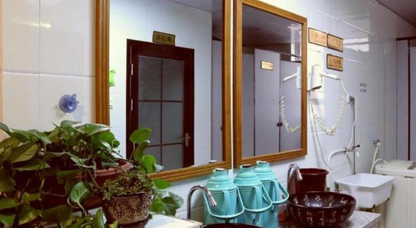 Xian Facebook Youth Hostel Сиань Экстерьер фото