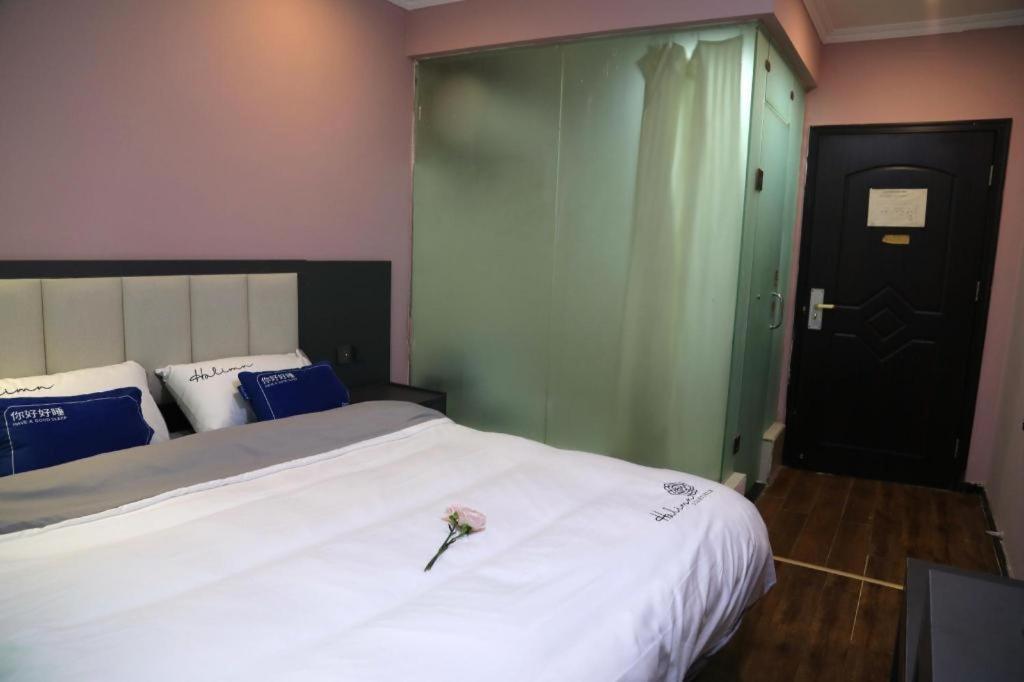 Xian Facebook Youth Hostel Сиань Экстерьер фото